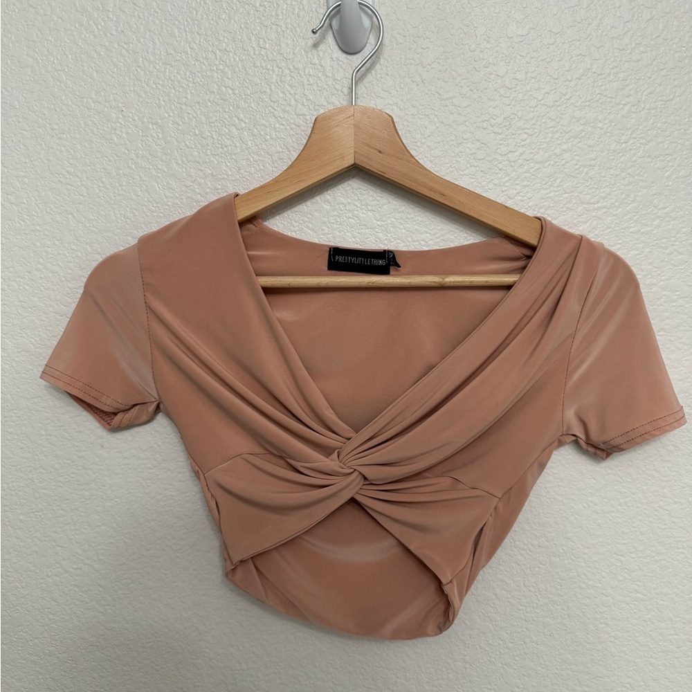 Pretty Little Thing crop top